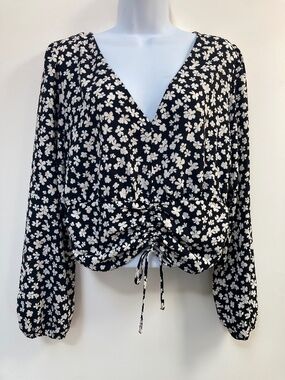 H&M Black & White Floral Top, Size M